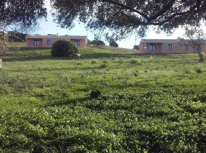 Gli Olivastri, La Rosa Dei Venti Con Piscina E Solarium , Vista Mare ,climatizzatore ,wifi *