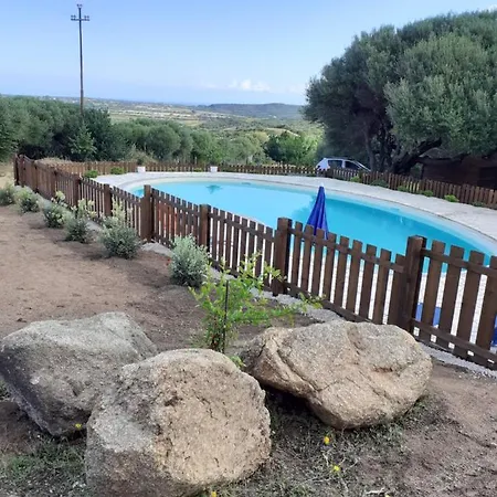 Gli Olivastri, La Rosa Dei Venti Con Piscina E Solarium , Vista Mare ,climatizzatore ,wifi