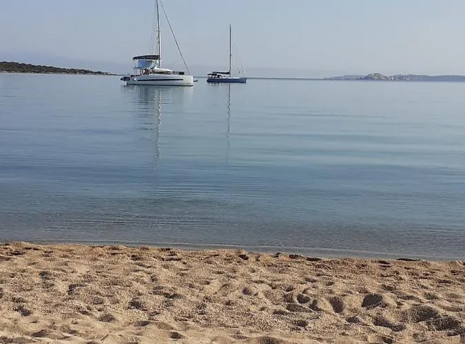 Gli Olivastri: Sea View With Pool And Wi-fi Apartment *