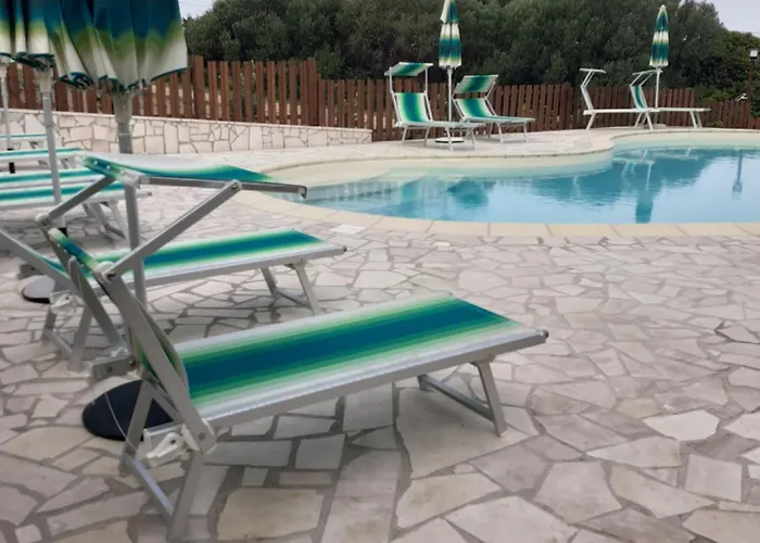 Gli Olivastri: Sea View With Pool And Wi-fi * Aglientu
