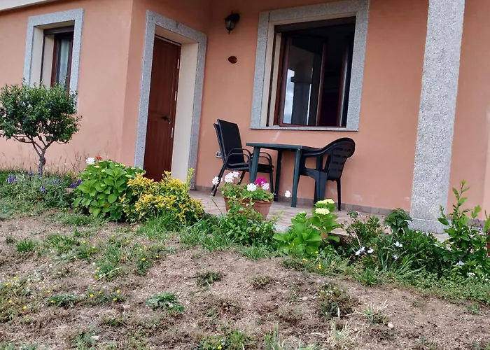 Gli Olivastri: Sea View With Pool And Wi-fi
